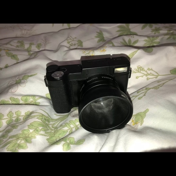 fully working digital camera - Picture 3 of 8